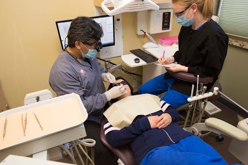 Dentist Hopkins - Gendler Dental Center 1 Featured image