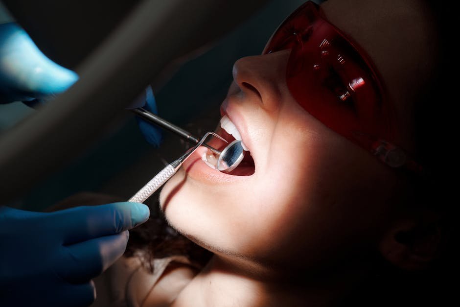 tooth extraction recovery — Tooth Extraction Recovery: Timeline & Care Tips